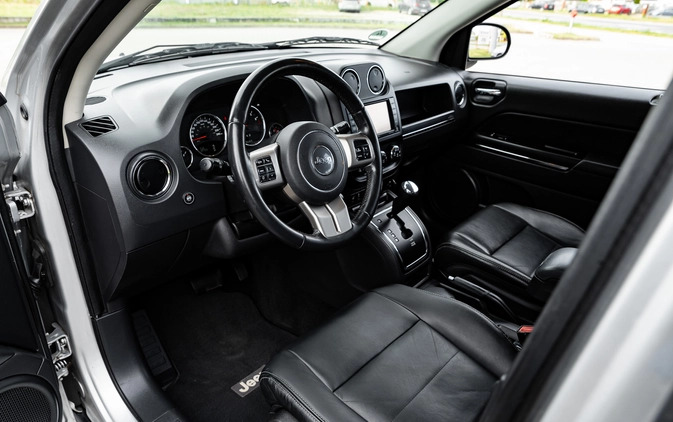 Jeep Compass cena 38900 przebieg: 169000, rok produkcji 2011 z Radom małe 631